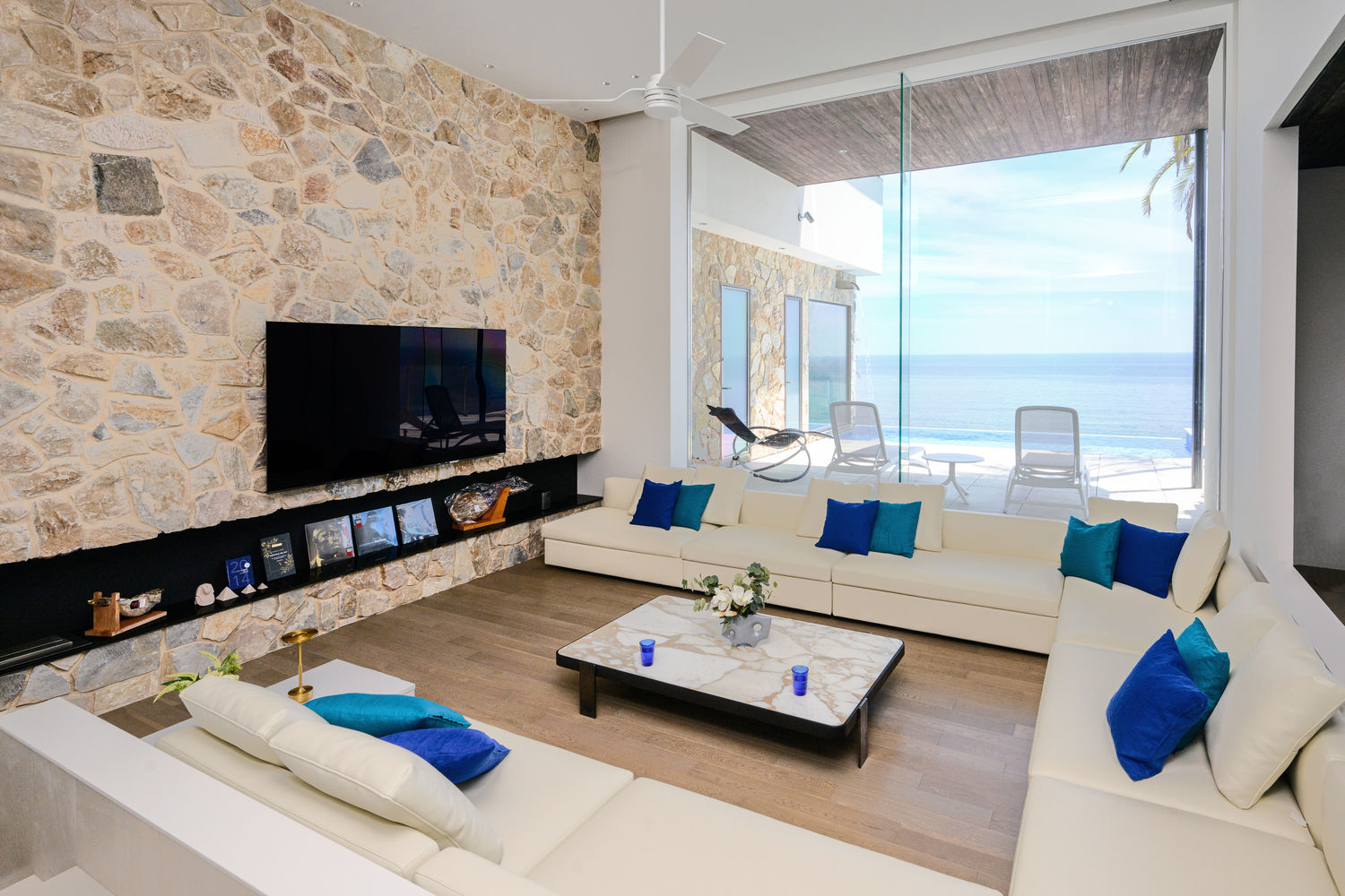 Ocean-view living room, foreign-market interior photography